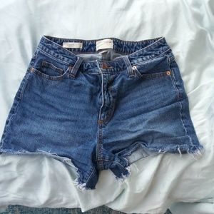 Universal Thread Cut Off Jean Shorts